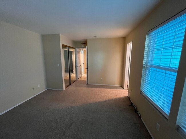 Building Photo - Mission Beach, 2 bedroom, 2 bathroom, with...