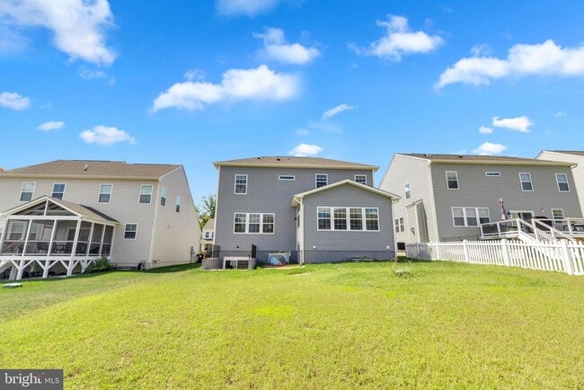 Building Photo - 2053 Whithorn Hl