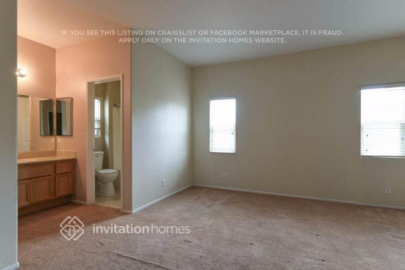 Building Photo - 43865 Gingham Ave