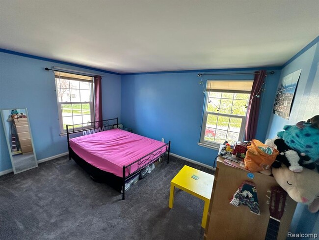 Building Photo - 41729 Broquet Dr