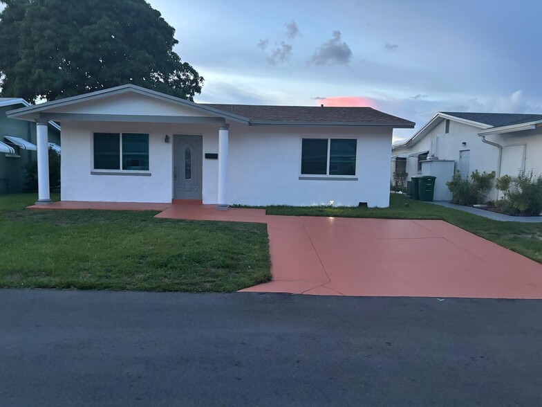 Building Photo - 4715 NW 44th St