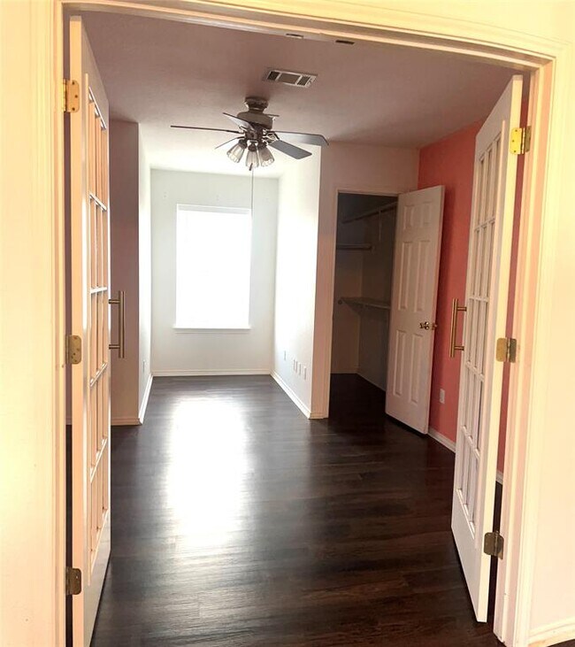 Building Photo - 1747 Windy Park Cir