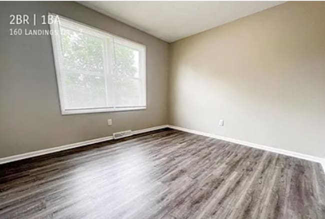 Building Photo - 160 Landings Dr