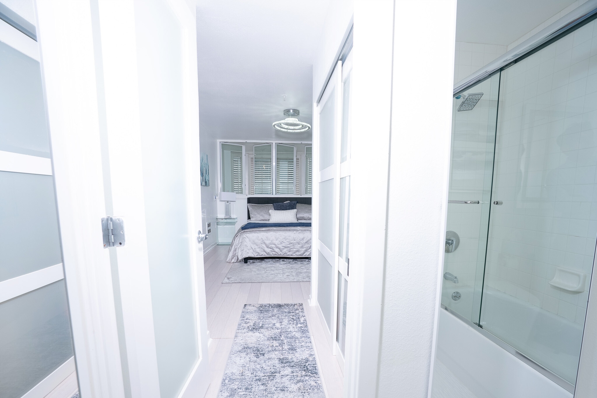 Building Photo - 88 King St