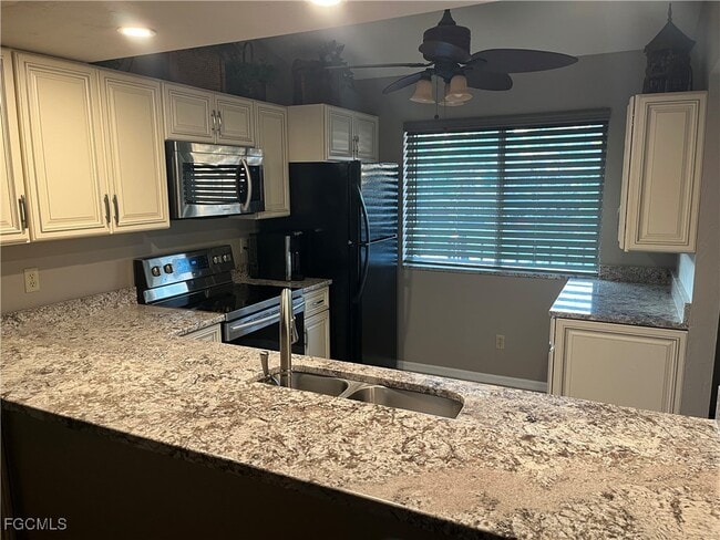 Building Photo - 13094 Cross Creek Ct