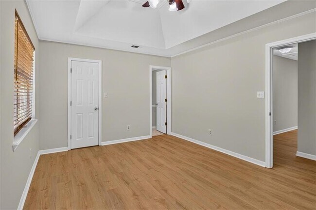Building Photo - 115 Hubbard Dr