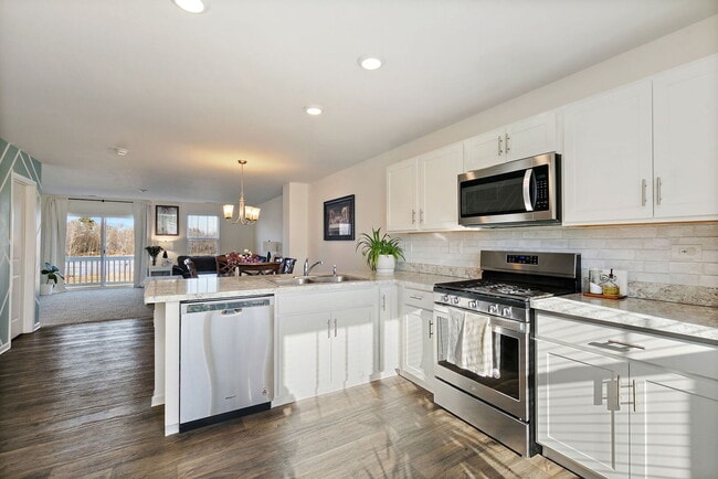 Building Photo - 3806 Honeysuckle Ln