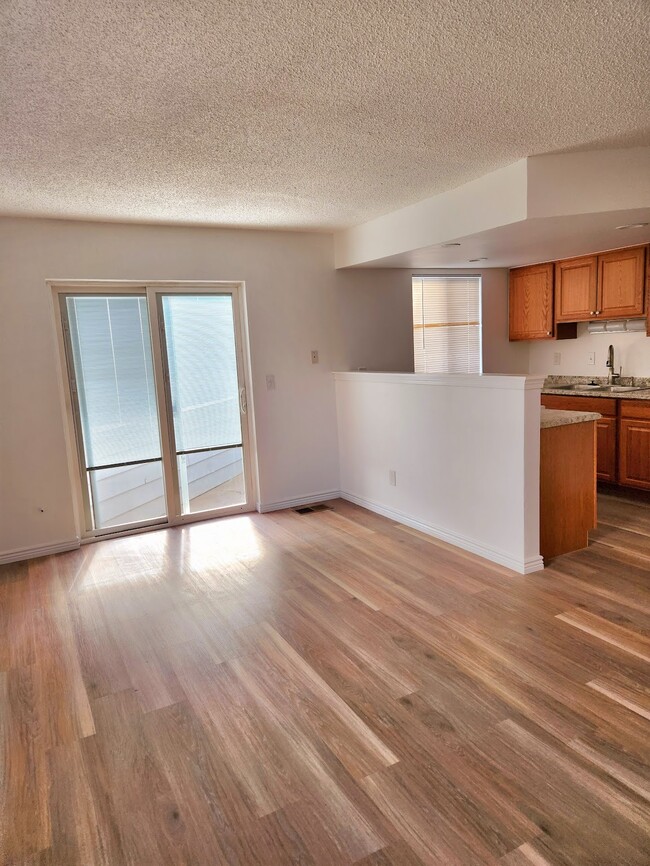 Building Photo - 17090 E Ford Dr