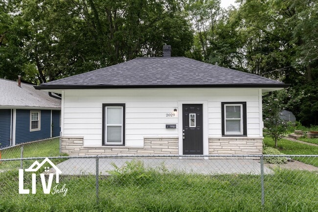 Building Photo - 2029 E 44th St