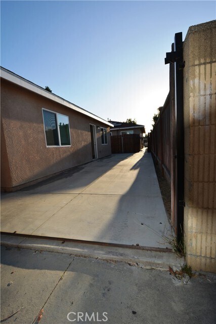Building Photo - 18328 Devlin Ave