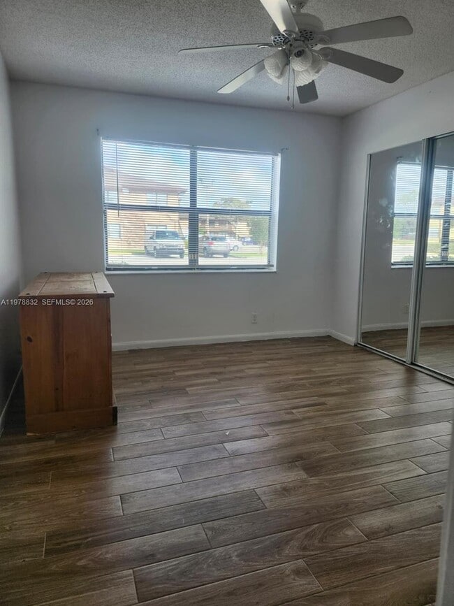 Building Photo - 10037 Winding Lake Rd