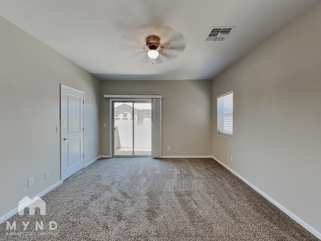 Building Photo - 1818 W Pollack St