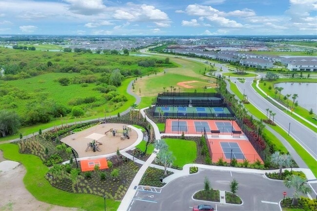 Building Photo - 3279 Hilltop Cir