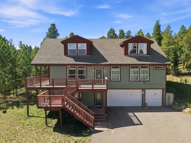 Building Photo - 237 Tschaikovsky Rd