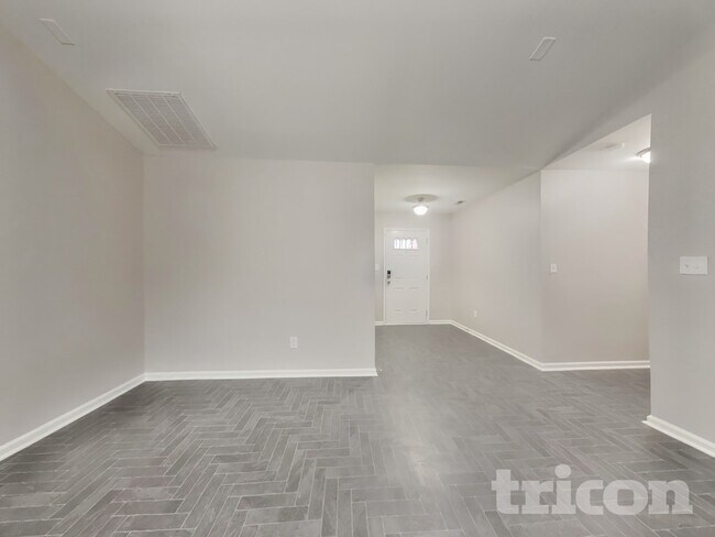 Building Photo - 295 New Castle Ln