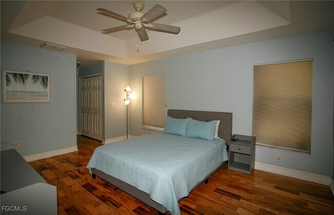 Building Photo - 723 NW 38th Pl