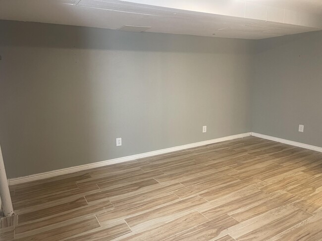 Building Photo - 4255 Westshore Way