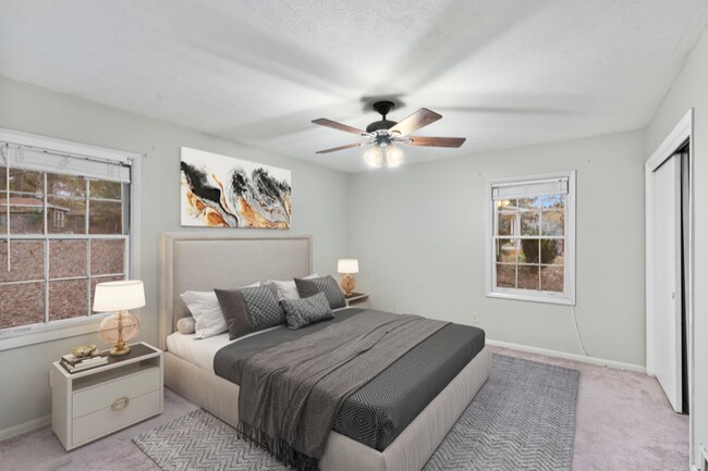 Building Photo - 311 Hillcrest Ct