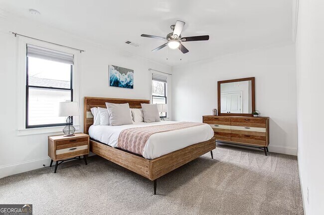 Building Photo - 222 Kirkwood Rd NE