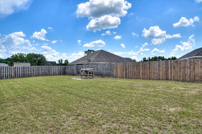 Building Photo - 1828 Heathers Way
