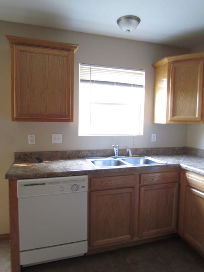 Building Photo - Available February 27th!!