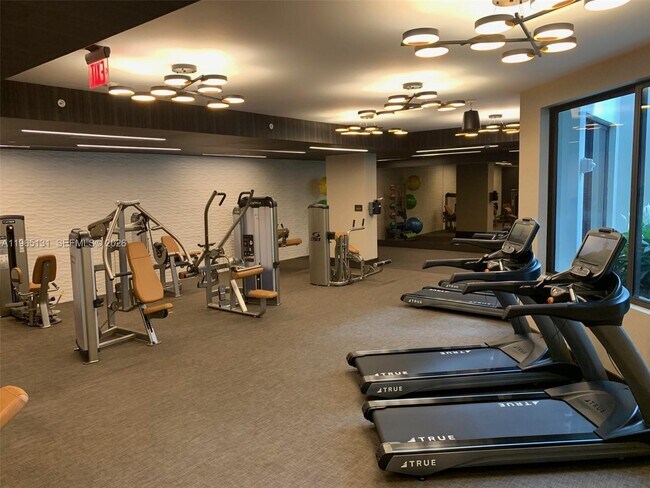 Building Photo - 301 Altara Ave