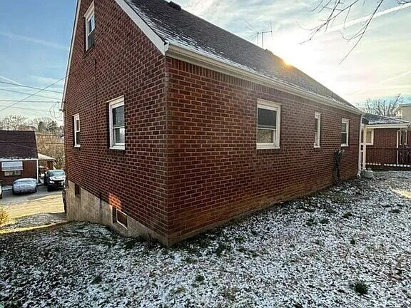 Building Photo - This fully renovated home is located on Graham Avenue in Monessen