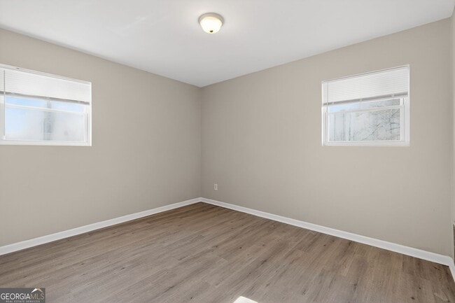 Building Photo - 7 Roper Dr