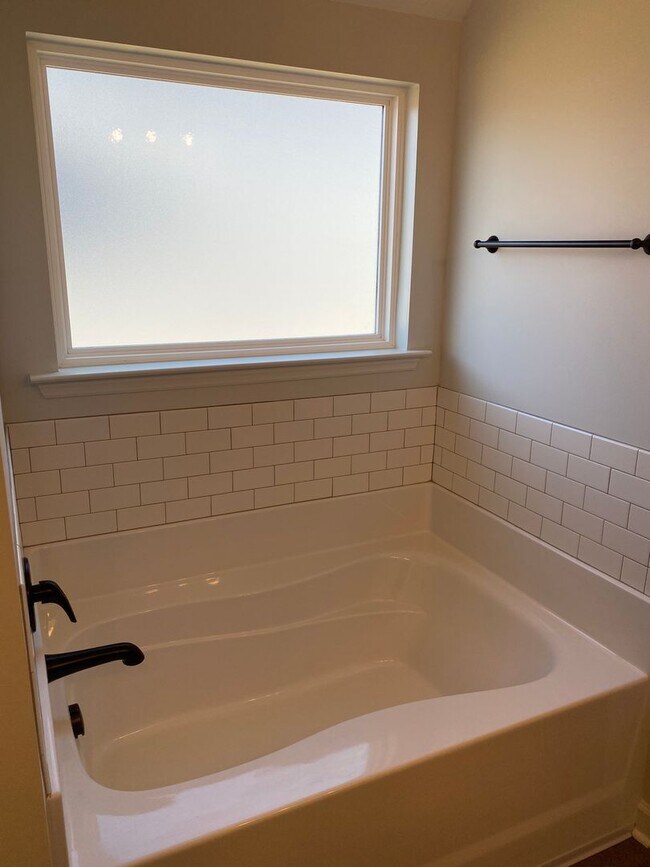 Building Photo - 3632 Kearsley St