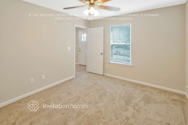 Building Photo - 236 Pangle Dr