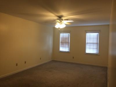 Building Photo - 9134 Fox Hill Race Ct