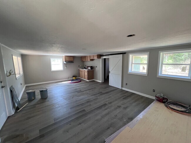 Building Photo - 768 McElderry Rd N