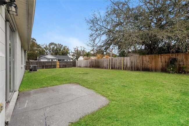 Building Photo - 2210 N Merrin St