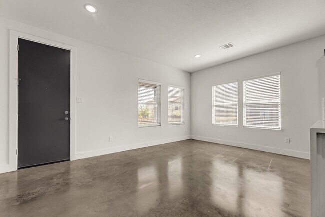 Building Photo - 3006 Alpha Wolf Ct