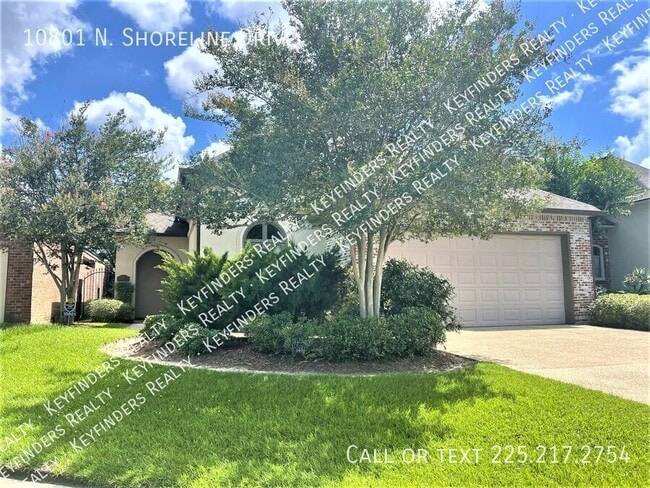 Building Photo - 10801 N Shoreline Ave