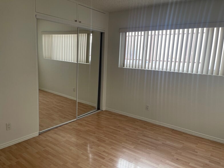 Bed 1 - 630 E Orange Grove Ave