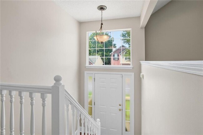 Building Photo - 5949 Idlewood Pl