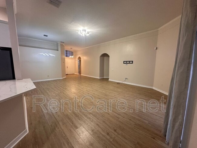 Building Photo - 1363 Glenwick Dr