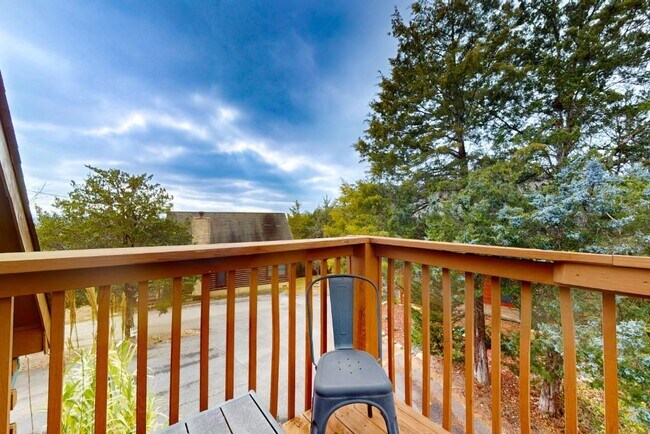 Building Photo - 2632 Camden Way