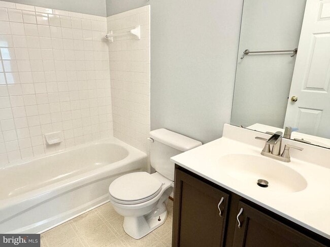 Building Photo - 35 Live Oak Ln