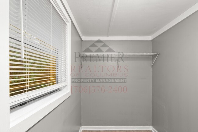 Building Photo - 617 32nd St