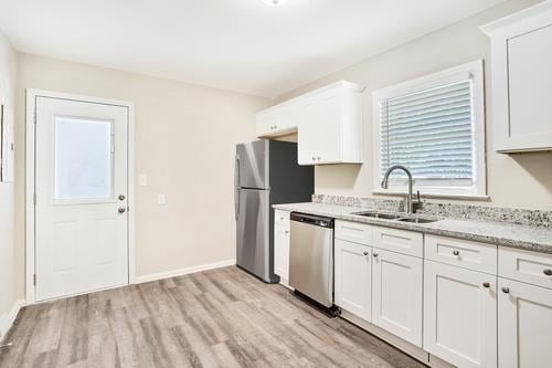 Building Photo - 2234 Holly Hill Dr