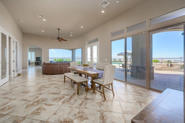 Building Photo - 1362 Pioneer Trail