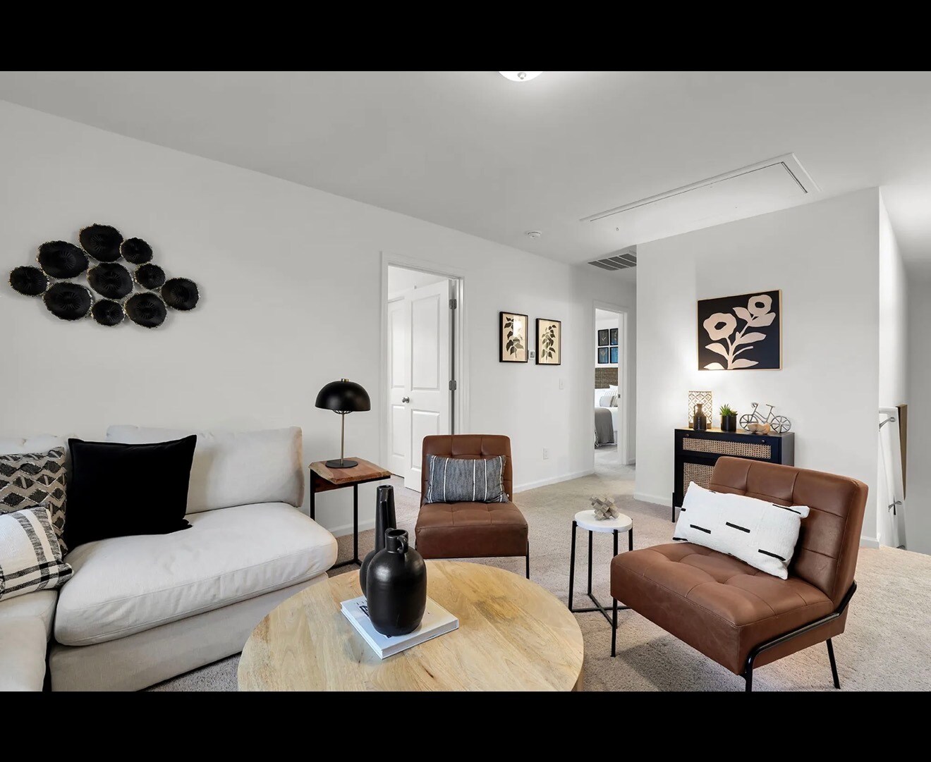 Upstairs loft - 258 Ridley Hill Ln