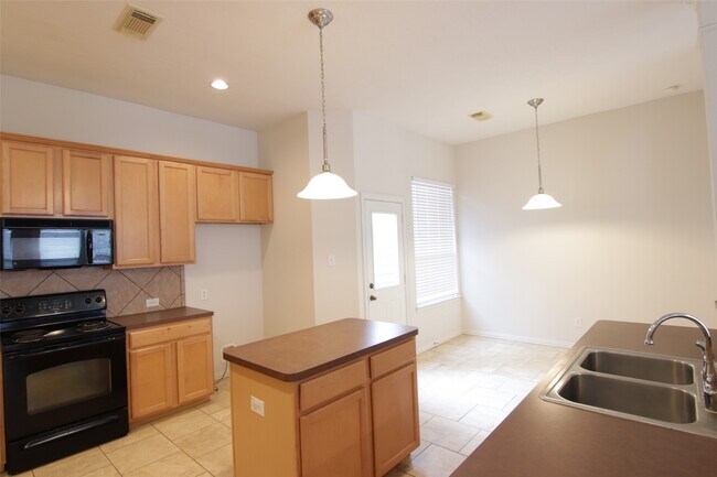 Building Photo - 14318 Bush Sage Dr