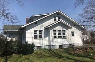 Building Photo - 1327 White Horse Pike