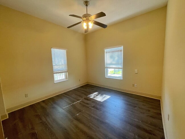 Building Photo - Historic Downtown | 4BR/4BA | Near Flagler College