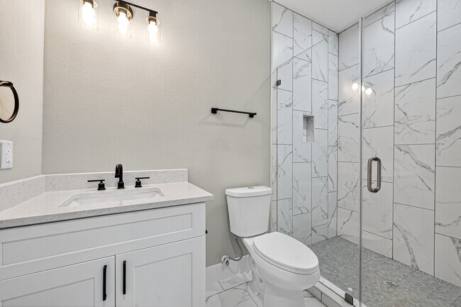 Building Photo - 3826 Rosemont St