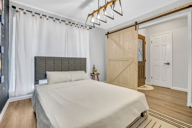 Building Photo - 13330 Trompilla Ln