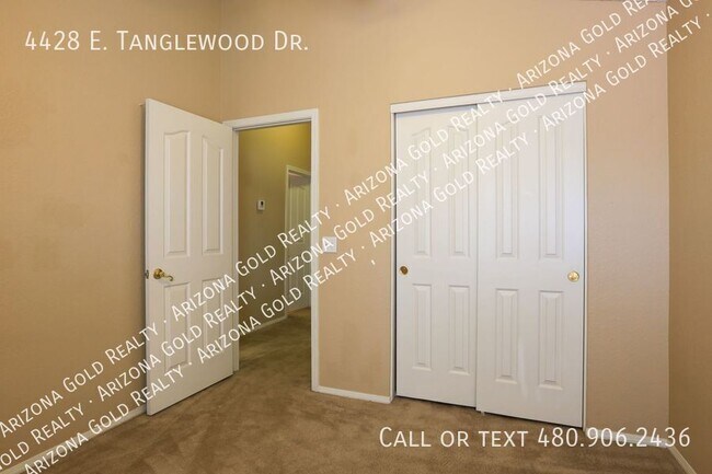 Building Photo - 4428 E Tanglewood Dr